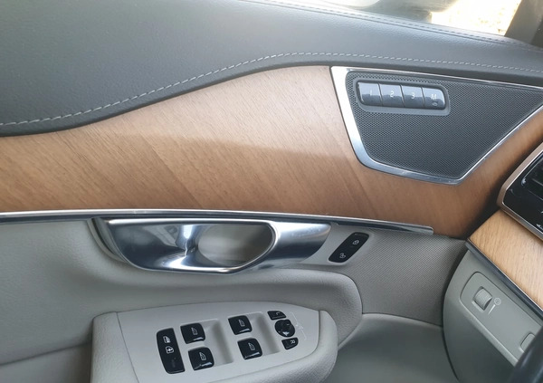 Volvo XC 90 cena 185000 przebieg: 173000, rok produkcji 2020 z Szczebrzeszyn małe 301
